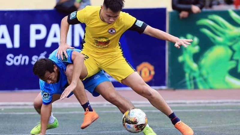 Các chiến thuật phòng ngự tối ưu cho cầu thủ chặn bóng