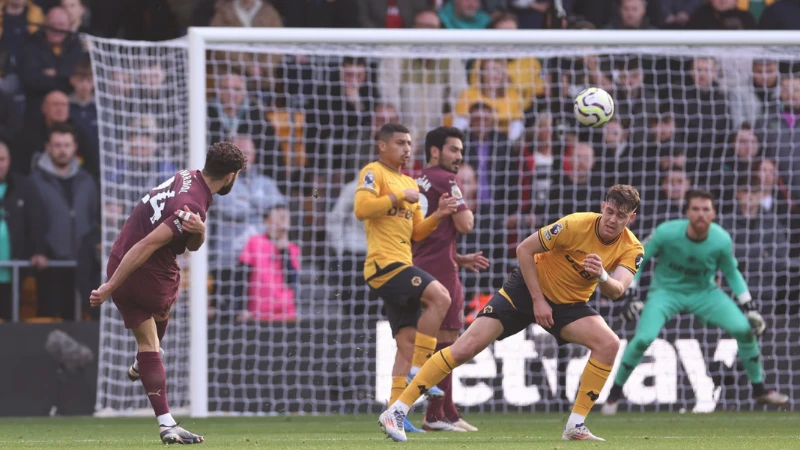 Sự thay đổi chiến thuật để ghi bàn phút bù giờ