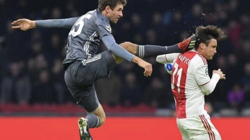 Kèo đội phạm lỗi nhiều hơn là gì?