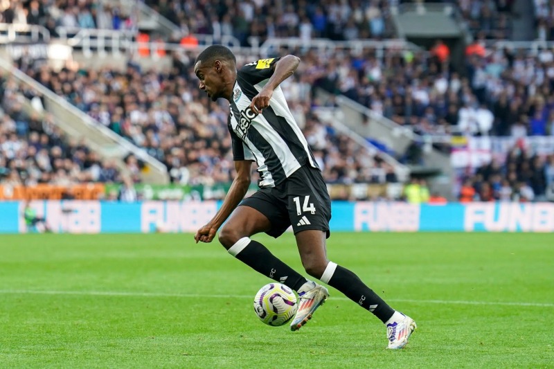 Newcastle hoàn tất thương vụ với Nick Woltemade, mở đường cho Isak ra đi