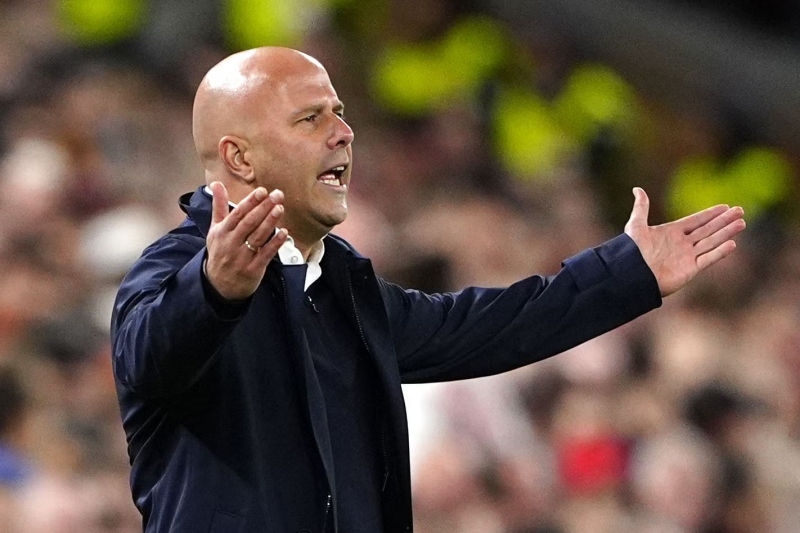 Chuỗi thất bại liên tiếp của Arne Slot