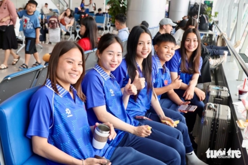 Đội Tuyển Nữ Việt Nam Khởi Hành Sang Thái Lan Dự SEA Games 33