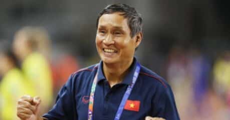 HLV Mai Đức Chung chính thức chia tay đội tuyển nữ Việt Nam